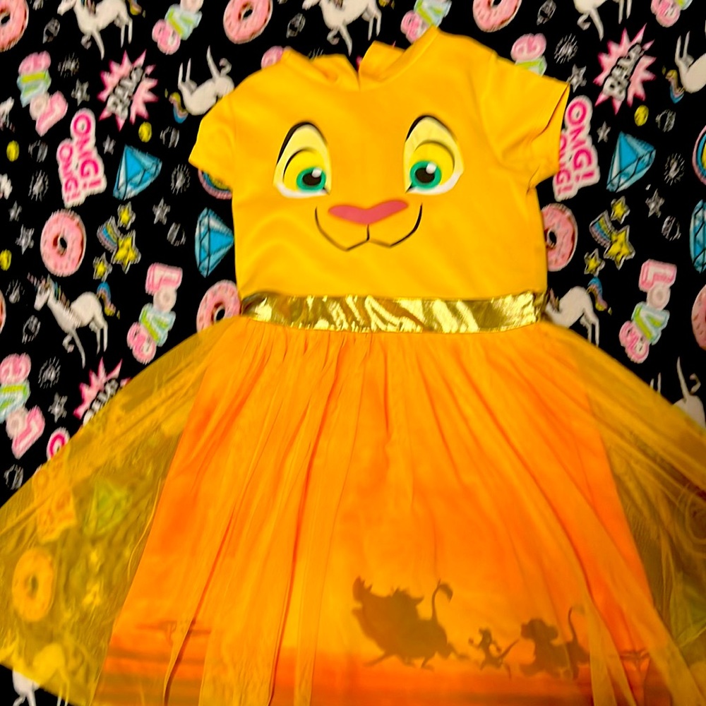 Disney Nala silhouette dress with adorn golden ears on hoodie euc